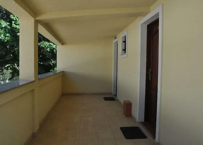 Olive I Lavender * Mandre