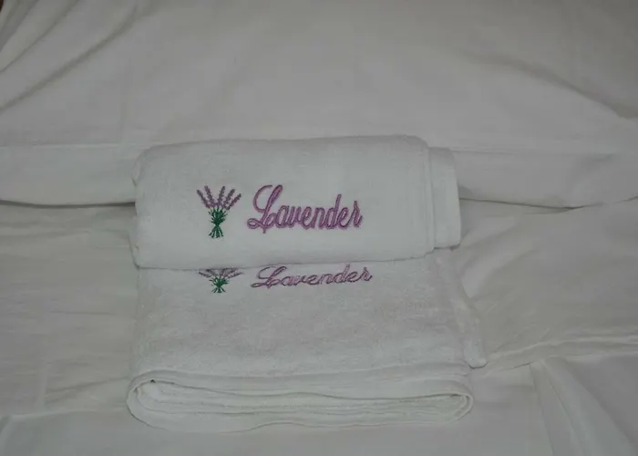 Olive I Lavender * Mandre