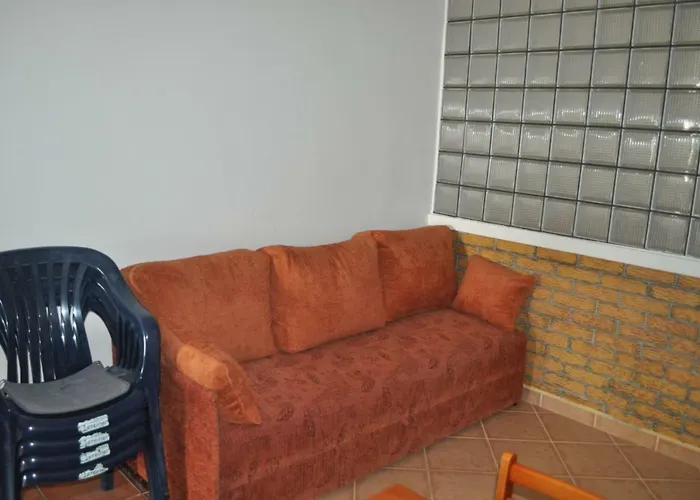 Olive I Lavender Apartman Mandre