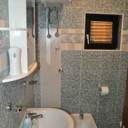 Olive I Lavender Apartment