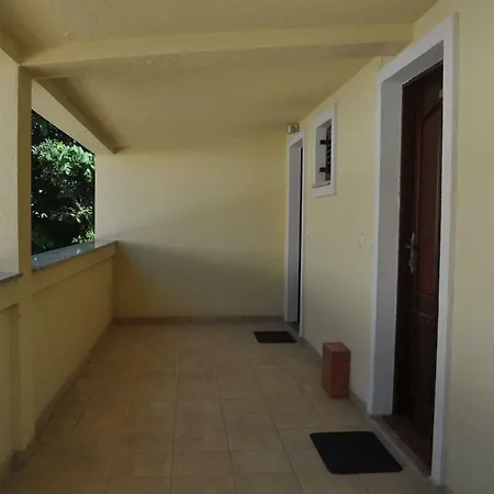 Olive I Lavender * Mandre