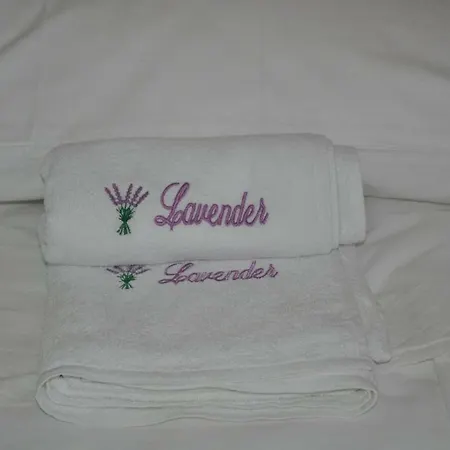 Olive I Lavender * Mandre